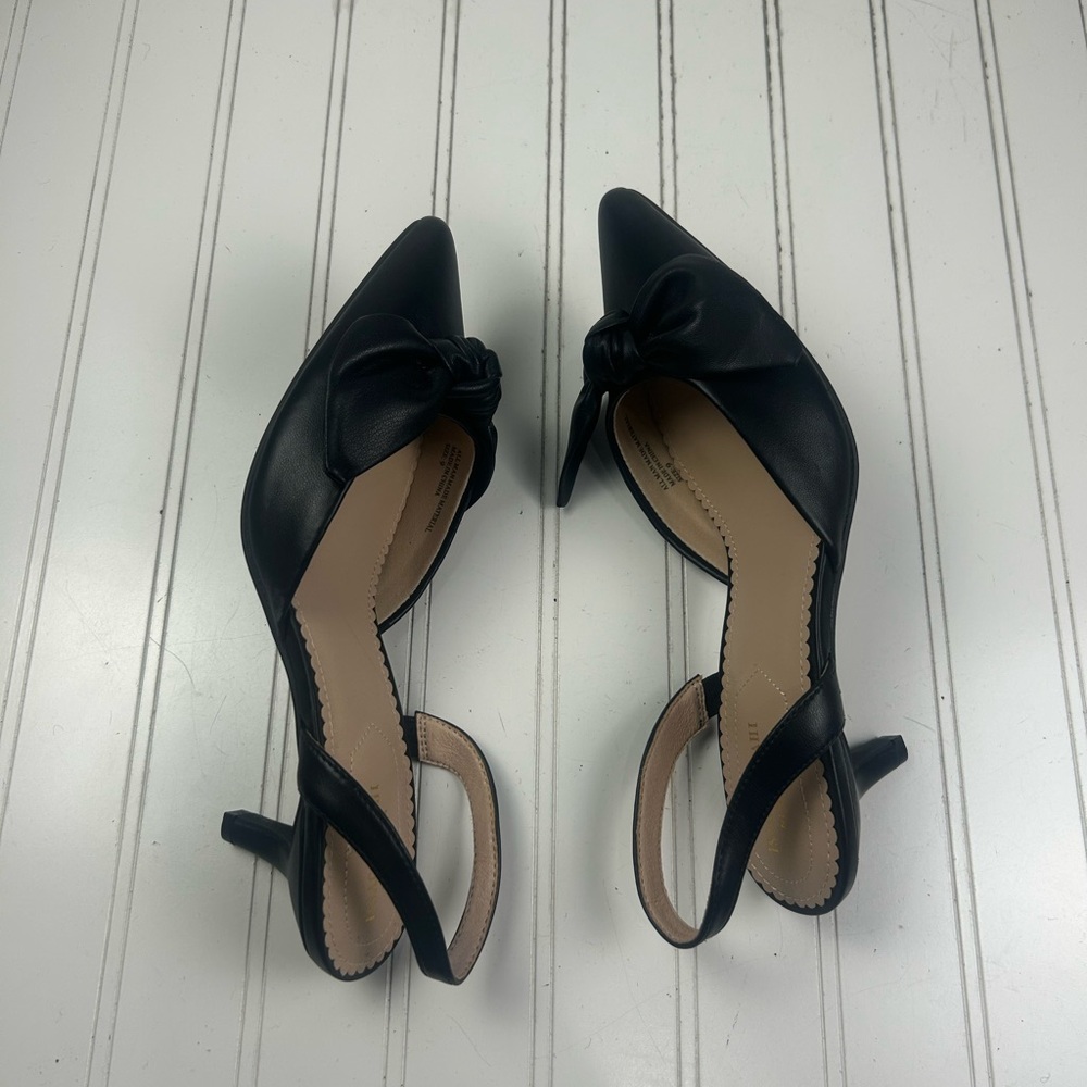 Isaac Mizrahi Black Slingback Bow Kitten Heels Pointed Toe Womenโs Size 9 - Picture 6 of 9